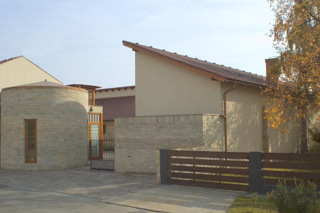Frittmann Borház Acomodação com café da manhã Soltvadkert Exterior foto
